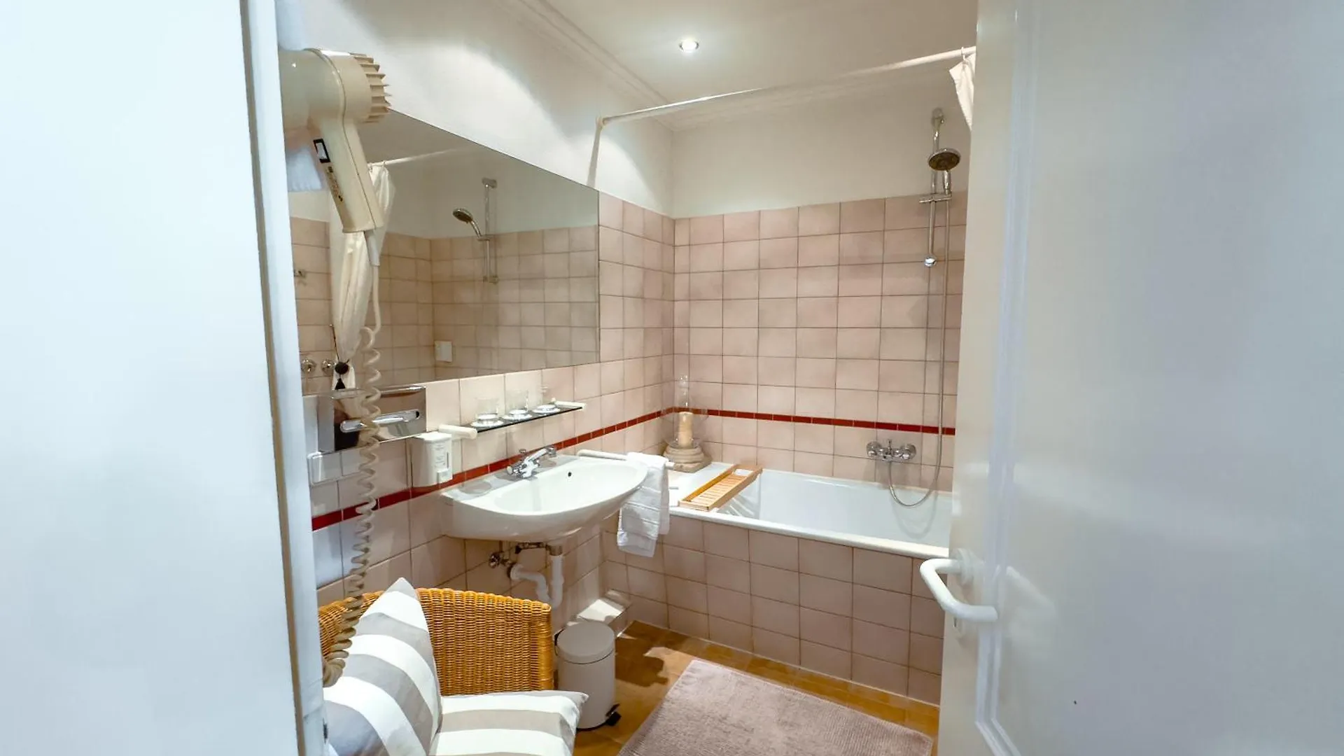 Hotel Mittelweg Hamburgo